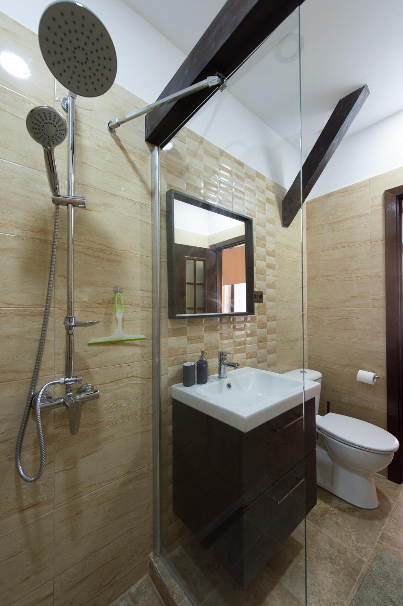 Lovely Brasov Flat With Patio And Mountain Views מראה חיצוני תמונה